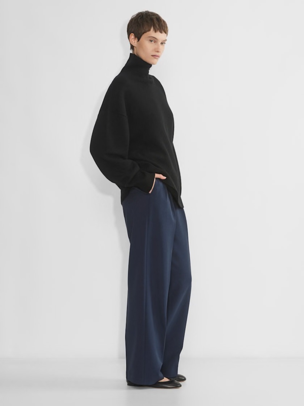 Aritzia High-Waist Navy Trousers